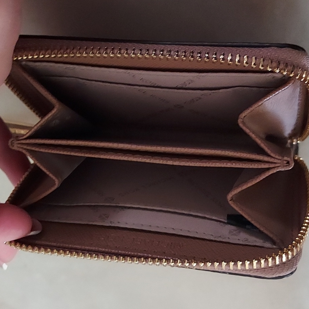 Wallet - Picture 3 of 4
